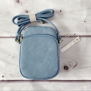 NWT Mali + Lili Josie Triple Zip Crossbody Bag